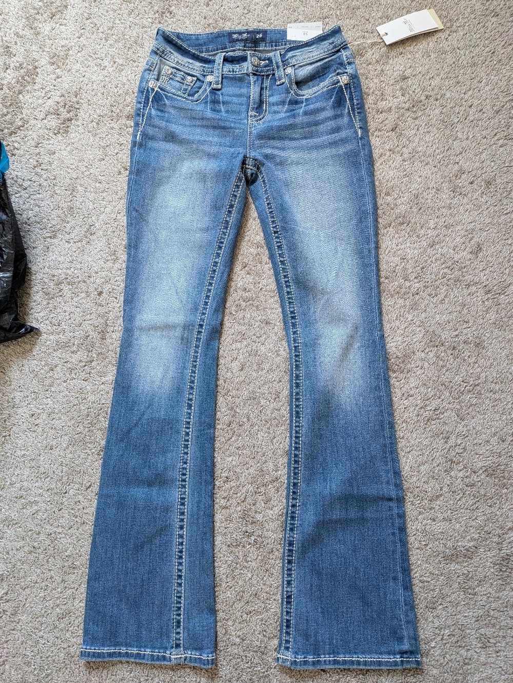 Miss Me Mid Rise Bootcut Jeans Size 25x32 Embellished Pocket NEW